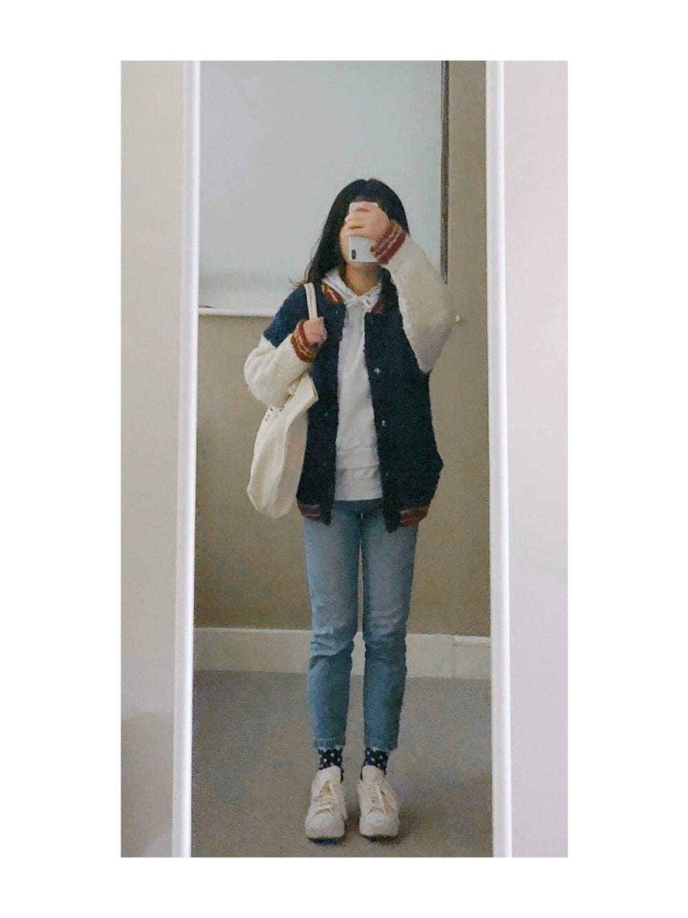 「冬コーデ、BLACKBYMOUSSY、BEAMS、adidas originals」｜「pabloのアイテム（カーディガン/ボレロ、ブルー系）」を使った、sen'sさん（レディース・155cm）の冬コーディネートの1枚目の写真