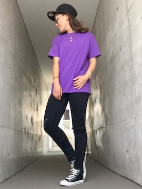「パープル×黒」｜「アイテム（キャップ）」を使った、yurikoさん（レディース・156cm）の春コーディネート