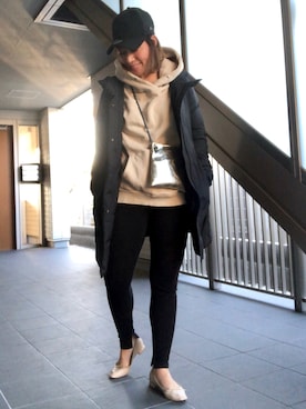 「プルオーバーパーカー」｜「アイテム（バレエシューズ）」を使った、yurikoさん（レディース・156cm）の冬コーディネート