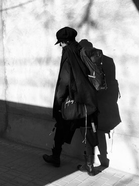 「Yohji Yamamoto（ヨウジヤマモト）のアイテム（キャスケット）」を使った、ミナト 東さん（レディース・163cm）の冬コーディネート