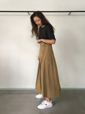 「Guess（ゲス）のアイテム（スニーカー）」を使った、みずきさん（レディース・168cm）の夏コーディネート