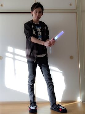 「ロングシャツ」｜白王子ゆーや@Twitchさん（メンズ・175cm）の冬コーディネート