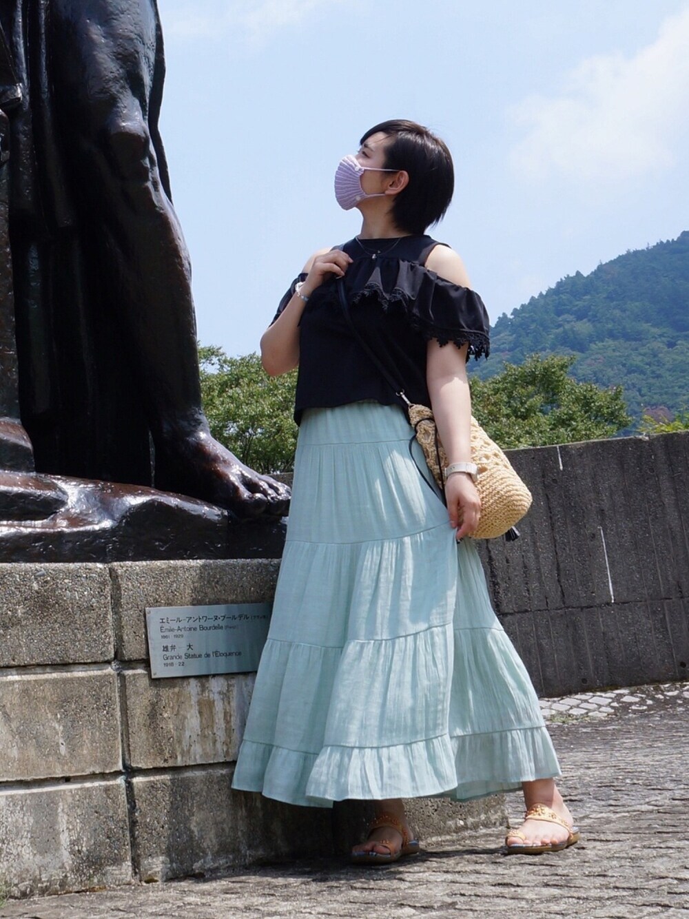 「夏の家族旅行」｜「しまむらのアイテム（タンクトップ、ブラック系）」を使った、ぽむまめこさん（レディース・155cm）の春コーディネートの1枚目の写真