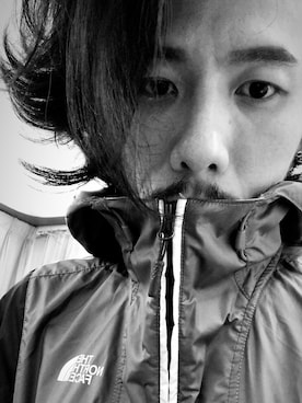 「THE NORTH FACE（ザノースフェイス）のアイテム（ノーカラージャケット）」を使った、劉培さん（メンズ・174cm）の秋コーディネート