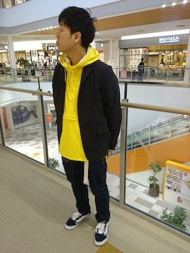 「TYPE BLUE（タイプブルー）のアイテム（パンツ）」を使った、松下晋弥さん（メンズ・168cm）の冬コーディネート