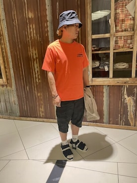 「AVIREX（アヴィレックス）のアイテム（サンダル）」を使った、松下晋弥さん（メンズ・168cm）の春コーディネート