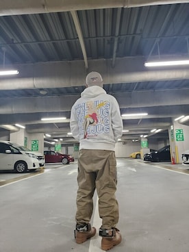 「AVIREX（アヴィレックス）のアイテム（その他シューズ）」を使った、松下晋弥さん（メンズ・168cm）の秋コーディネート