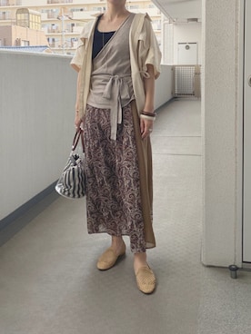 「アシンメトリー」｜「アイテム（スリッポン）」を使った、hiiibarさん（レディース・157cm）の春コーディネート