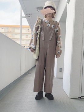 「フェイクレザー」｜「アイテム（サロペット/オーバーオール）」を使った、hiiibarさん（レディース・157cm）の冬コーディネート