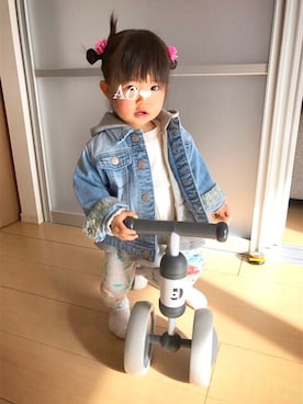 「petit main」｜「アイテム（デニムジャケット）」を使った、AO❤︎さん（キッズ・70cm）の冬コーディネート