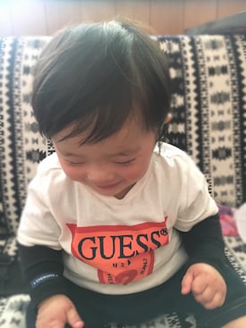 「Guess（ゲス）のアイテム（トップス）」を使った、ibutanmama☀︎(ayapan)さん（キッズ・70cm）の春コーディネート