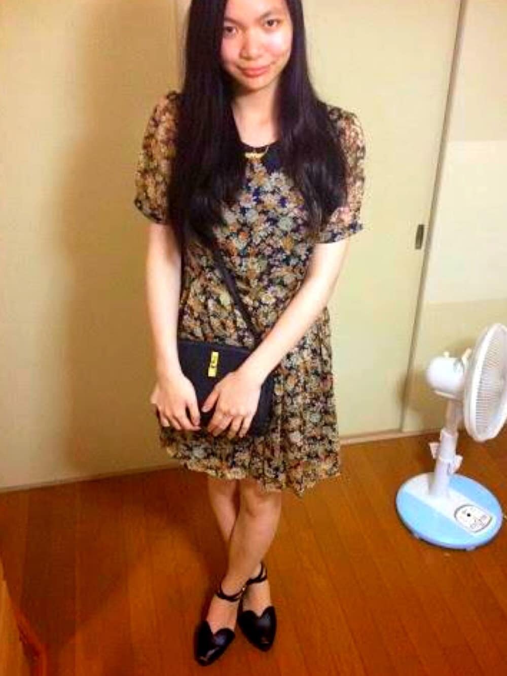 「F i.n.tのアイテム（パンプス、ブラック系）」を使った、ボンボンさん（レディース・164cm）の冬コーディネートの1枚目の写真