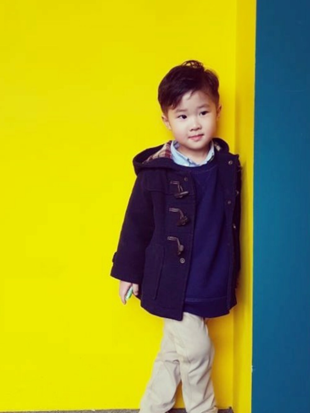 「coat」｜「babyGAPのアイテム（ダッフルコート、その他）」を使った、goodyeonさん（キッズ・110cm）の冬コーディネートの1枚目の写真