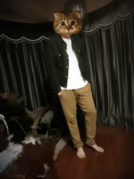 「Champion（チャンピオン）のアイテム（チノパンツ）」を使った、嘿咻的皮总さん（メンズ・184cm）の春コーディネート