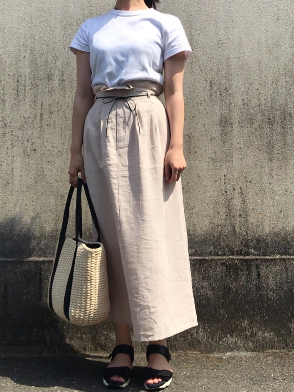「プチプラ、プチプラコーデ、オトナカジュアル、シンプル、GU、UNIQLO、ユニクロ、Avail、OZOC、白Tシャツ」｜「UNIQLOのクルーネックT（半袖）（Tシャツ/カットソー、ホワイト系）」を使った、maiさん（レディース・164cm）の夏コーディネートの1枚目の写真