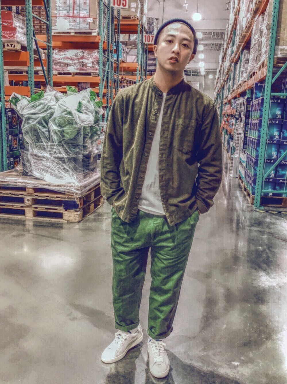 「costco」｜「無印良品のアイテム（ノーカラージャケット、グリーン系）」を使った、LinZ🇹🇼さん（メンズ・166cm）の秋コーディネートの1枚目の写真
