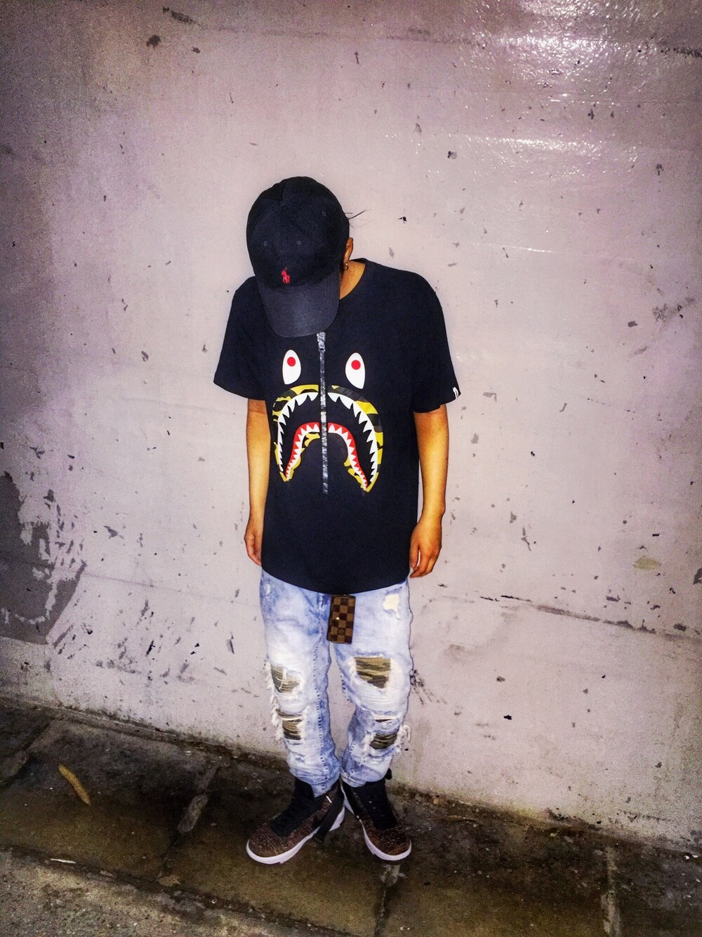 「シャーク、夏、Tシャツ、ナイキ」｜「BAPEのアイテム（Tシャツ/カットソー、パープル系）」を使った、ToniGht【陸人】さん（メンズ・163cm）の夏コーディネートの1枚目の写真