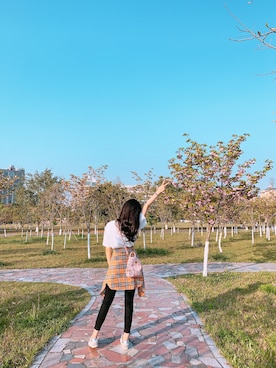 「MOSCHINO（モスキーノ）のアイテム（Tシャツ/カットソー）」を使った、yuanleさん（レディース・167cm）の夏コーディネート