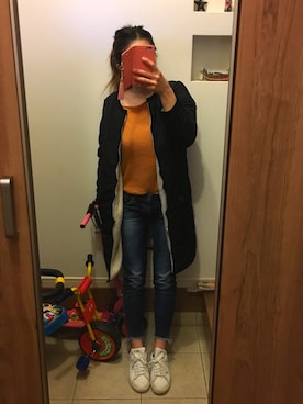 「Ungrid（アングリッド）のインディゴフレイドヘムストスリ（デニムパンツ）」を使った、はらぺこあおむしさん（レディース・157cm）の冬コーディネート