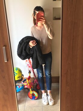 「Ungrid（アングリッド）のインディゴフレイドヘムストスリ（デニムパンツ）」を使った、はらぺこあおむしさん（レディース・157cm）の春コーディネート