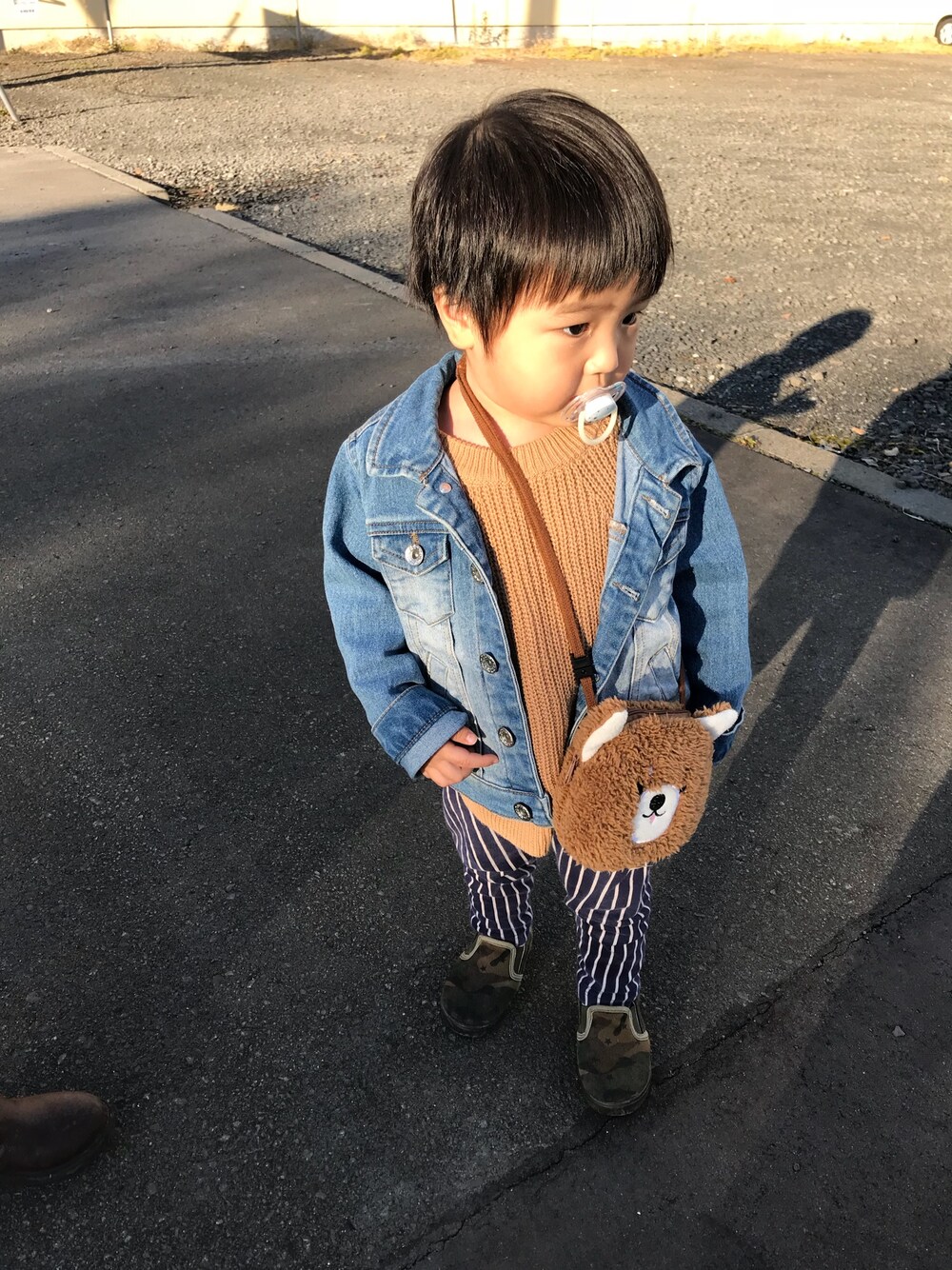 「おとこのこ、2歳、秋コーデ、Gジャン、ニット」｜「GLOBAL WORKのアイテム（デニムジャケット、ブルー系）」を使った、®︎into!!さん（キッズ・80cm）の秋コーディネートの1枚目の写真