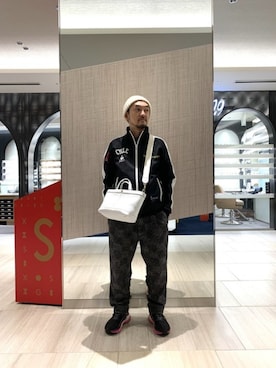 「バッグ」｜「アイテム（ジャージ）」を使った、shiroさん（メンズ・167cm）の冬コーディネート