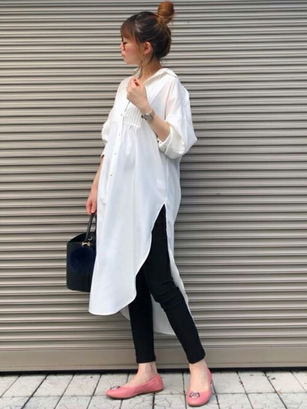 「シャツワンピース、きれいめコーディネート、オフホワイト、ファッション、ootd、オトナカジュアル、オトナ女子、エマテイラー、Emmataylor、stylebar」｜「Emma Taylorのピンタックシャツドレス（シャツ/ブラウス、ホワイト系）」を使った、STYLEDOORさん（レディース・162cm）の秋コーディネートの1枚目の写真