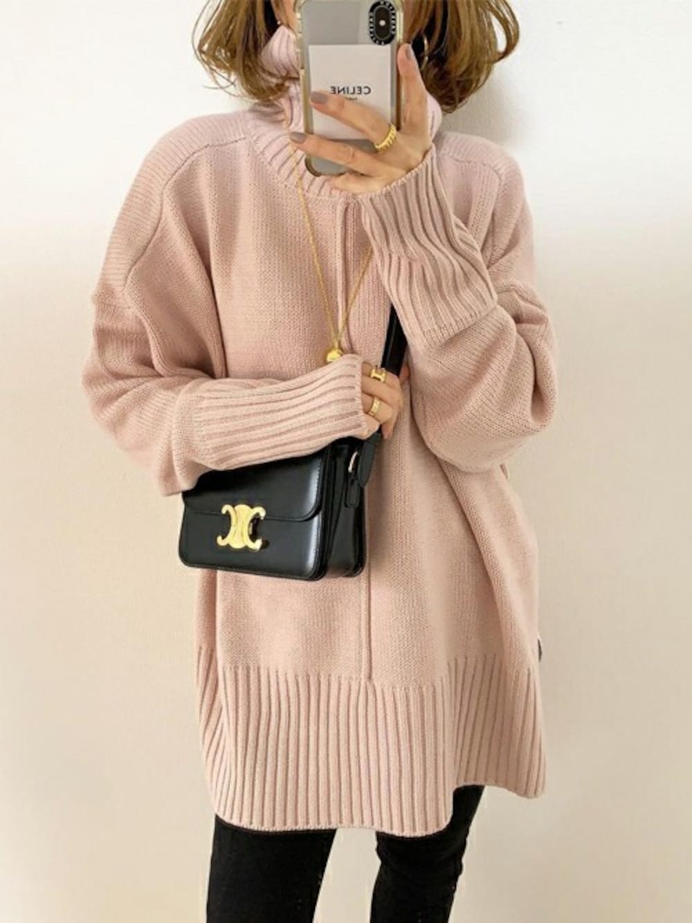 「ニット、きれいめコーディネート、タートルネック、ootd、オトナカジュアル、サイドスリット、オトナ女子、シエナ、stylebar、Ciena」｜「CIENAの新色追加！【CIENA】サイドスリットタートルネックニットプルオーバー（ニット/セーター、ピンク系）」を使った、STYLEDOORさん（レディース・162cm）の冬コーディネートの1枚目の写真