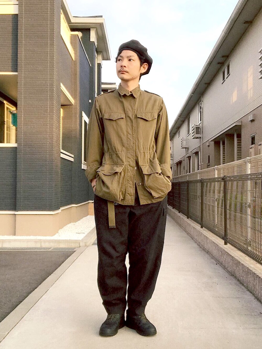 「vintage、VINTAGE、ニューバランス、フランス軍、m47、ドイツ軍、ミリタリー、古着、古着好きな人と繋がりたい、ベレー帽」｜「VINTAGEのアイテム（ミリタリージャケット、ベージュ系）」を使った、ぴーすけぴーすけさん（メンズ・175cm）の秋コーディネートの1枚目の写真