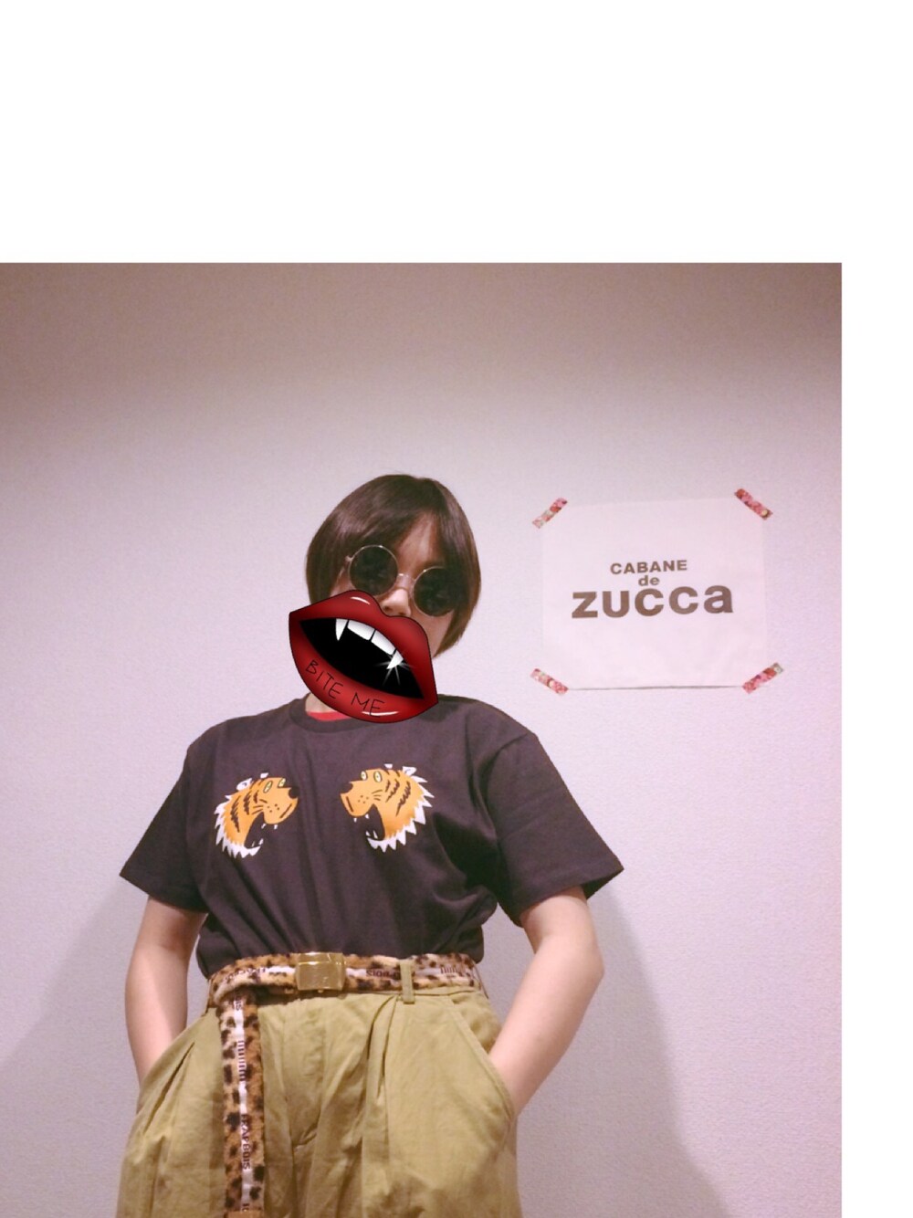 「Design Tshirts Store graniphのベーシックTシャツ/タイガーグラフィック（Tシャツ/カットソー、ブラック系）」を使った、ま やさん（レディース・155cm）の冬コーディネートの1枚目の写真