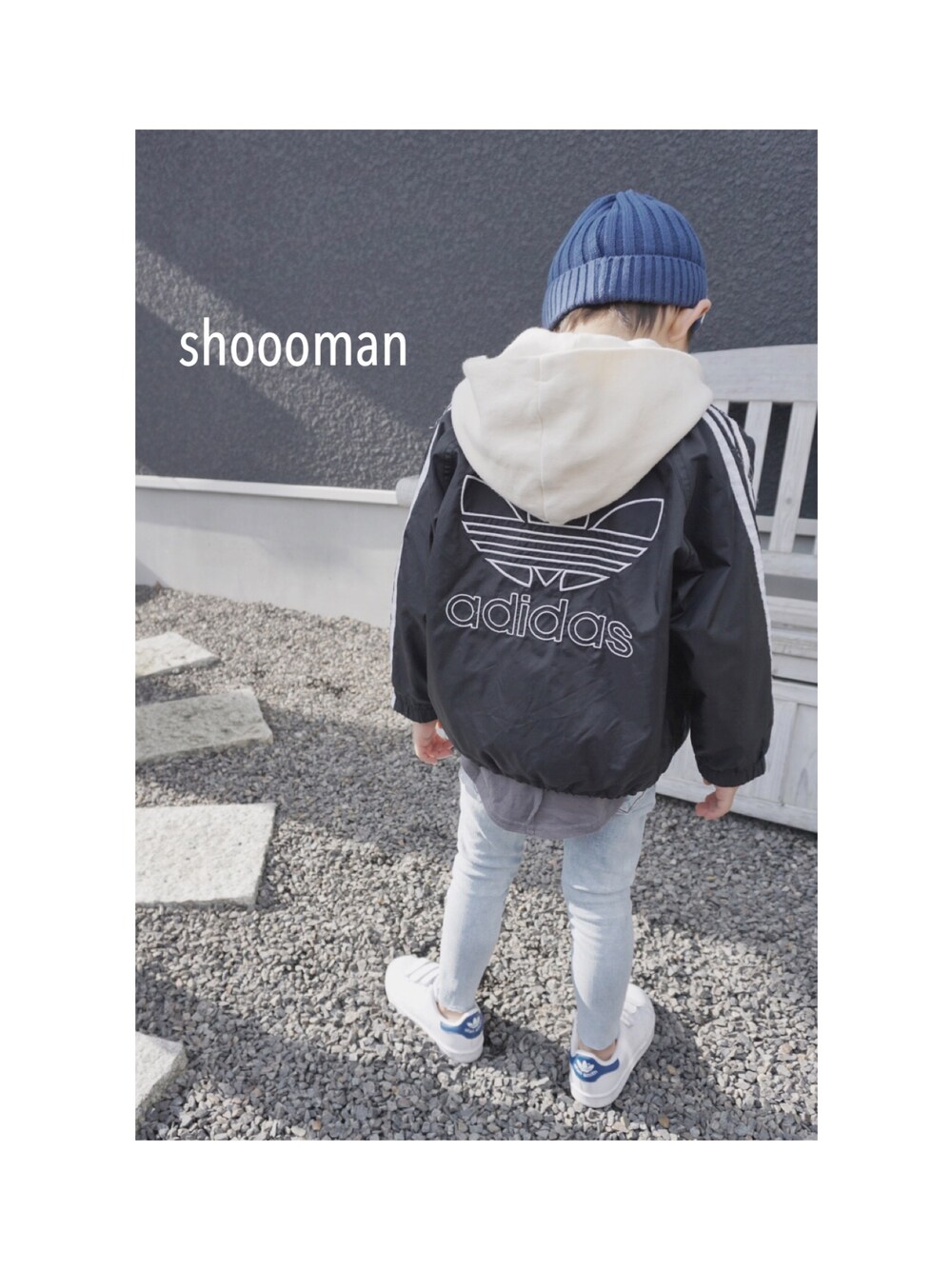「シンプルコーデ、男の子コーデ、kidsfashion、キッズコーデ、4歳、adidas」｜「adidasのアイテム（ナイロンジャケット、ブラック系）」を使った、shooomanさん（キッズ・100cm）の春コーディネートの1枚目の写真