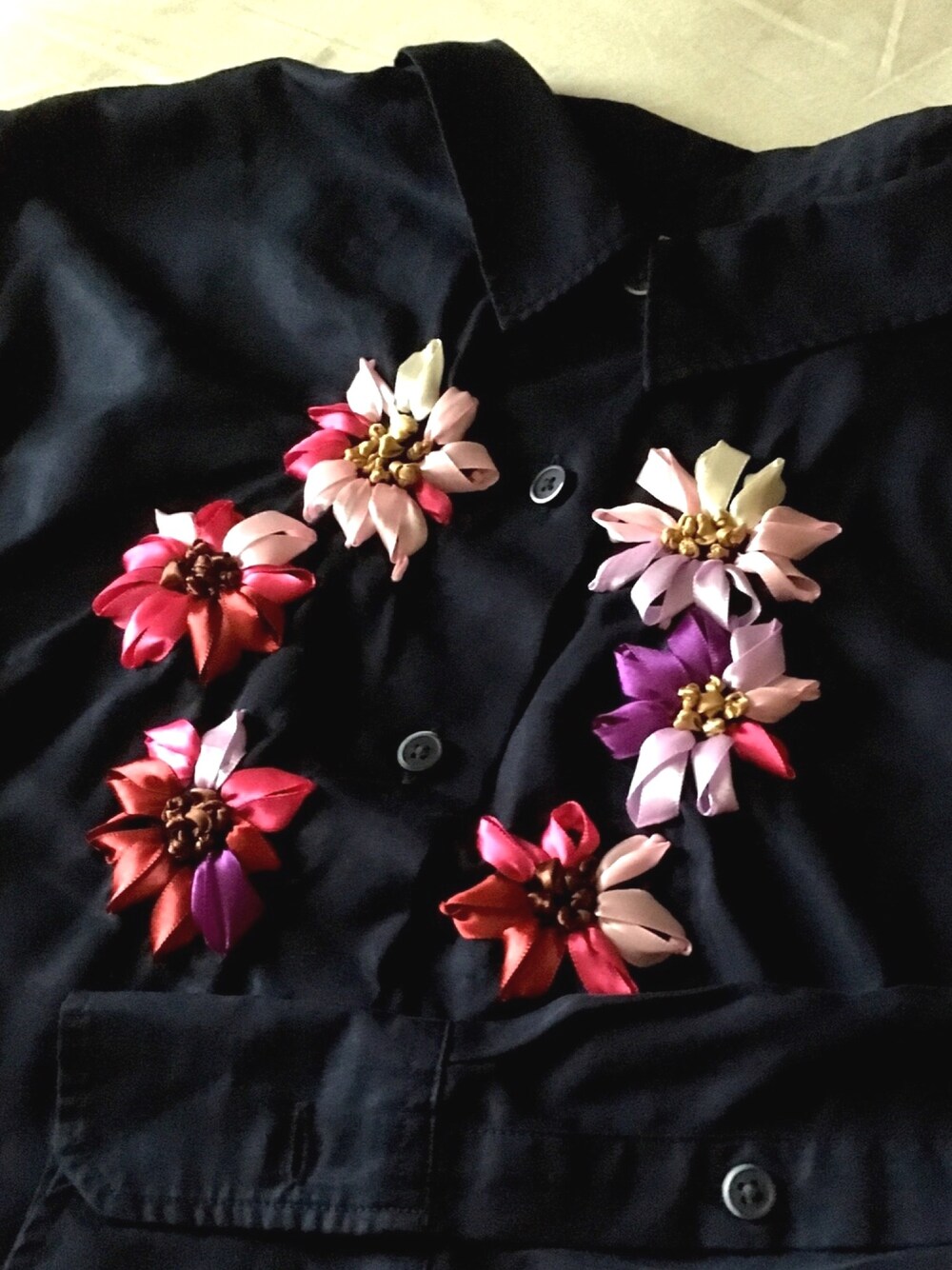 「シャツワンピ、ユニクロ、ワンピース、リボン刺繍、手作り、リメイク、休日コーデ」｜「UNIQLOのアイテム（シャツワンピース、ブルー系）」を使った、不在さん（レディース・164cm）の夏コーディネートの1枚目の写真