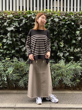 「アイテム（デニムスカート、グレー系）」を使った、Nao Takahashiさん（レディース・164cm）の夏コーディネート