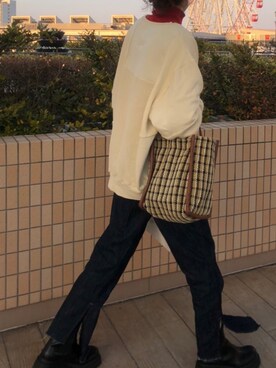 「Wrangler」｜「アイテム（スウェット）」を使った、sakiさん（レディース・165cm）の冬コーディネート