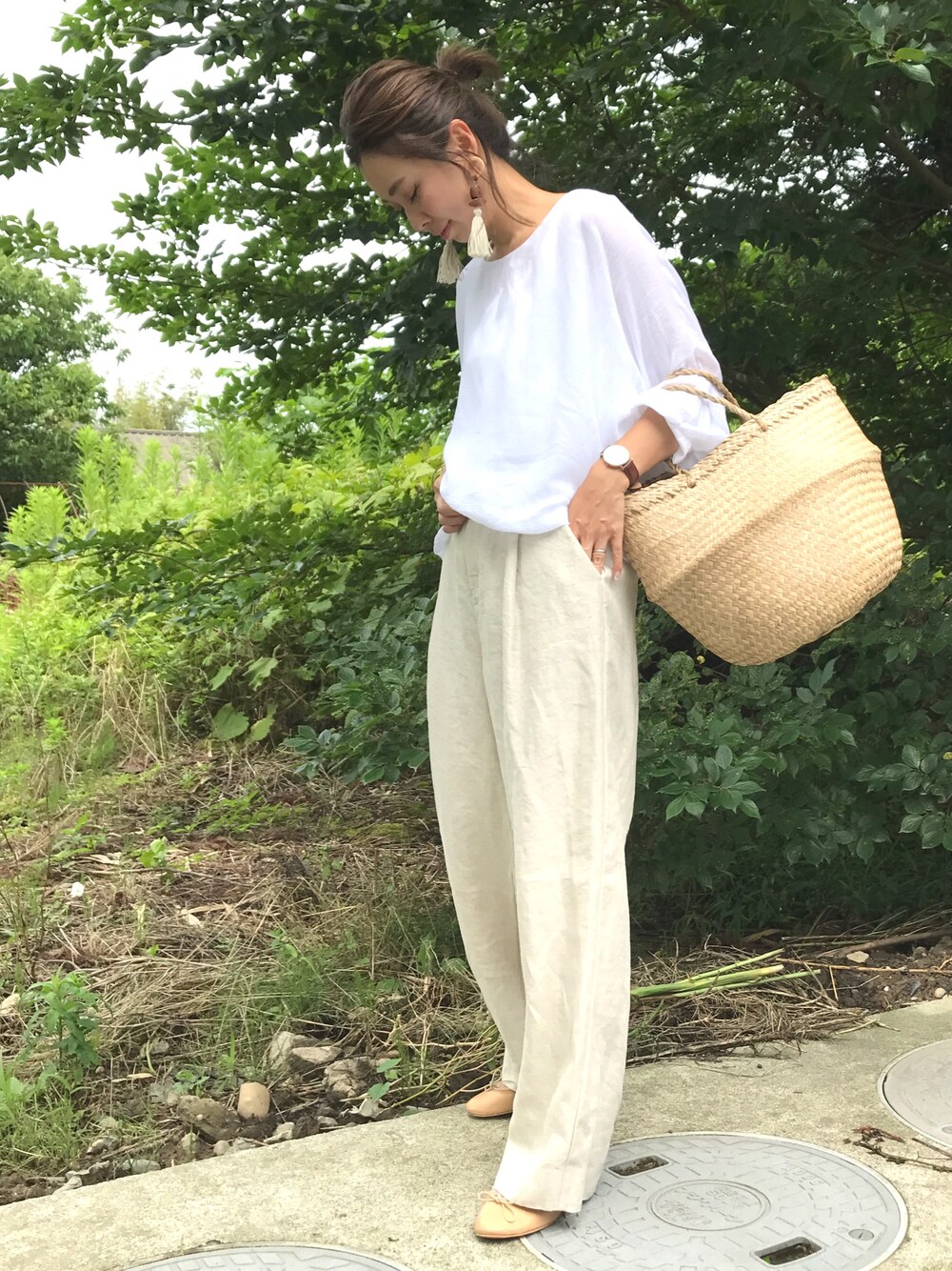 「オトナカジュアル、ゆるコーデ、カジュアルコーデ、プチプラ、きれいめカジュアル、シンプルコーデ、ラフ、リネン、sheson、ワイドパンツ」｜「Shesonのアイテム（トップス、ホワイト系）」を使った、amiさん（レディース・163cm）の夏コーディネートの1枚目の写真