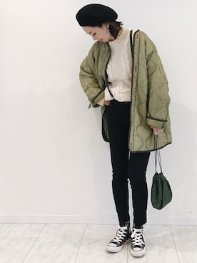 「HOLIDAY（ホリデイ）のアイテム（ハンチング/ベレー帽）」を使った、amiさん（レディース・163cm）の冬コーディネート