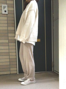 「ボリュームニット」｜「アイテム（スニーカー）」を使った、Reeiさん（レディース・157cm）の冬コーディネート