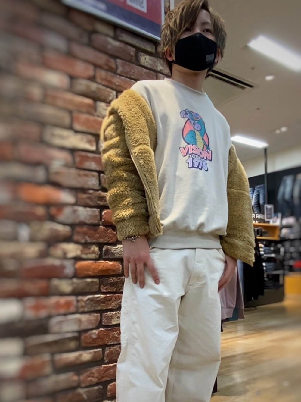 「Championのアイテム（その他アウター、ゴールド系）」を使った、yukunさん（メンズ・175cm）の冬コーディネートの1枚目の写真