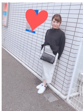 「PAGEBOY（ページボーイ）のハイネックボリュームスリーブニット（ニット/セーター、ブラック系）」を使った、Ayaさん（レディース・148cm）の春コーディネート