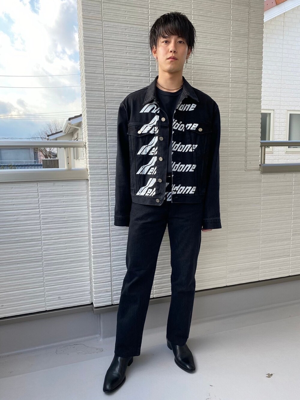 「私の推しブランド、セットアップ、おしゃれさんと繋がりたい、WE11DONE、韓国ファッション」｜「WE11DONEのアイテム（デニムジャケット、ブラック系）」を使った、たかさん（メンズ・172cm）の冬コーディネートの1枚目の写真