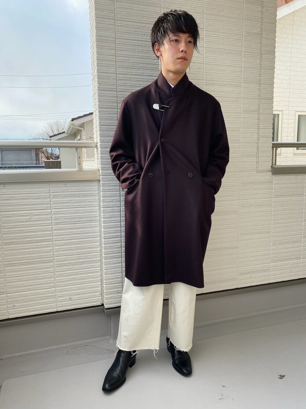 「お洒落さんとつながりたい、チェスターコート、休日コーデ、私の推しブランド、春コーデ、ロングコート」｜「URUのアイテム（チェスターコート、パープル系）」を使った、たかさん（メンズ・172cm）の冬コーディネートの1枚目の写真