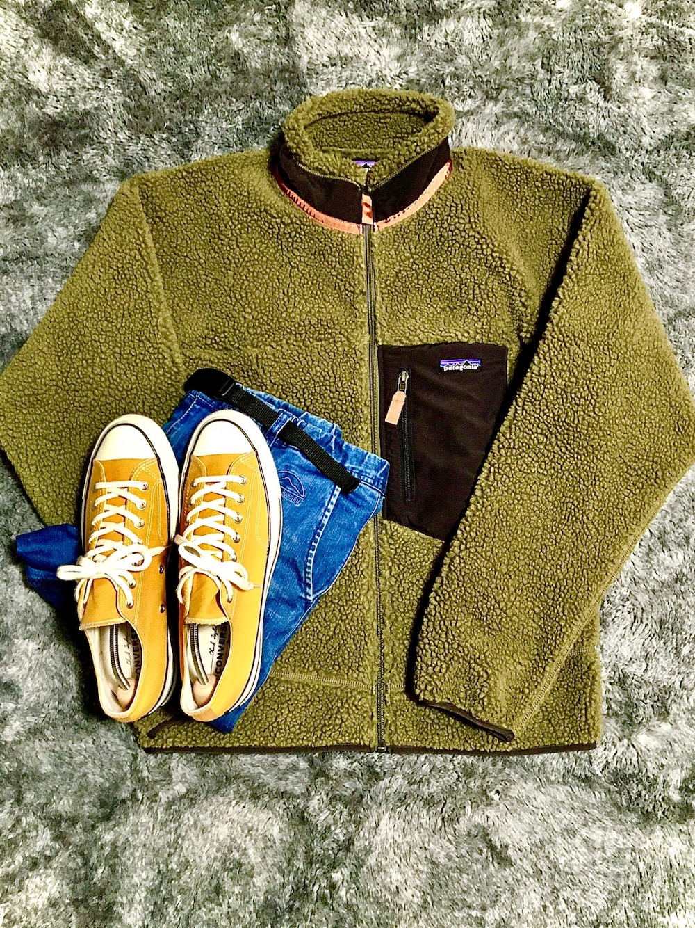 「置き画、レトロX、チャックテイラー、サンフラワー、オリーブ、カーキ、セージグリーン」｜「patagoniaのpatagonia Men's Classic Retro-X Jacket [SKA] 23056 (PATAGONIA105-SKA)（その他アウター、その他）」を使った、Urban Lgends 666さん（メンズ・177cm）の秋コーディネートの1枚目の写真