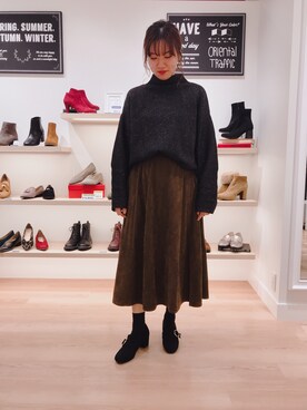 「ベロアスカート」｜「アイテム（ローファー）」を使った、ORientalTRaffic アミュプラザ小倉店さん（レディース・166cm）の秋コーディネート