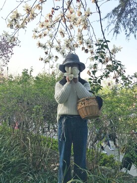 「ray &bruceのアイテム（ニット/セーター、ホワイト系）」を使った、荷莉的琥珀猫さん（レディース）の春コーディネート