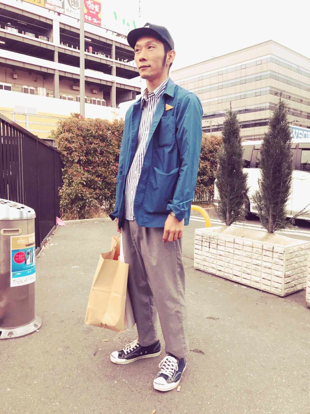 「大井競馬場」｜「Mighty ShineのMighty Shine Flanky Cap MSC-014（キャップ、ブルー系）」を使った、tak Miyamotoさん（メンズ・166cm）の春コーディネートの1枚目の写真