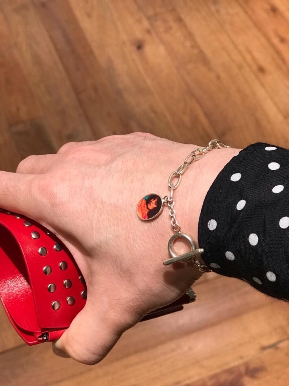 「スタッズ、ブレス、アクセサリー、財布、Hysteric Glamour、小物、ヒステリックグラマー、Special」｜「HYSTERIC GLAMOURのSYMBOL LOGO STUDS ウォレット（財布、レッド系）」を使った、yamaguchi.fさん（メンズ・171cm）の夏コーディネートの1枚目の写真