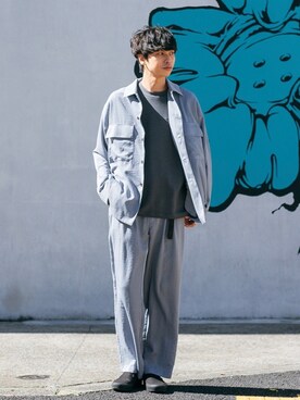 「サテンパンツ」｜「アイテム（その他アウター）」を使った、akiiiiさん（メンズ・181cm）の冬コーディネート