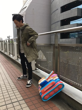 「DIESEL（ディーゼル）のアイテム（ミリタリージャケット）」を使った、SHINYASUZUKIさん（メンズ・168cm）の春コーディネート