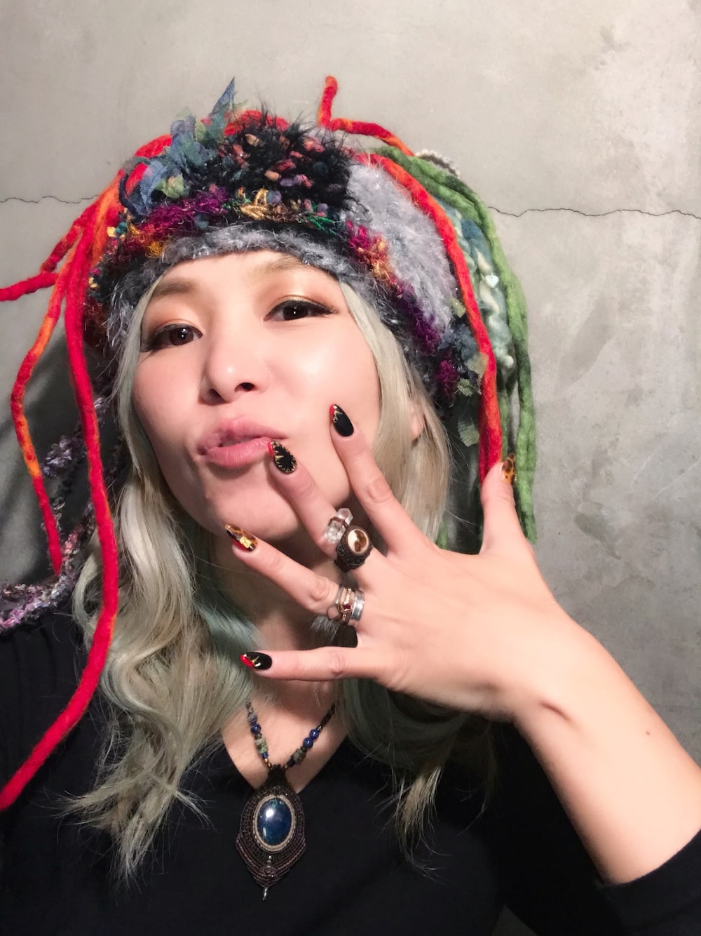 「nana7maniaのアイテム（ヘアバンド、その他）」を使った、Etsuko Yamamotoさん（レディース・165cm）の秋コーディネートの1枚目の写真
