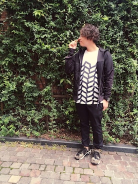 オダテシンヤさんのコーディネート